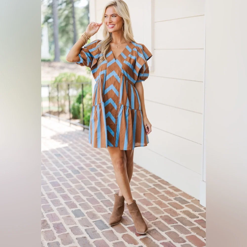 NWTs Entro Blue & Brown Chevron V-Neck Tiered Dress - Picture 2 of 9